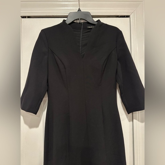 Black Halo Allic Sheath Dress - Picture 3 of 5